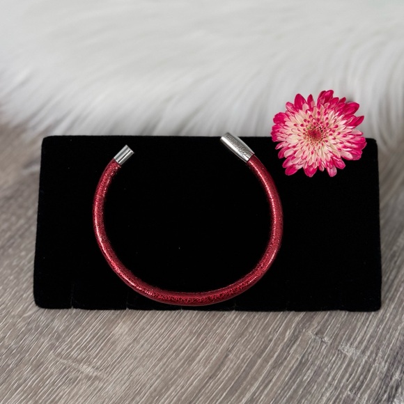❤️BRIGHTON Woodstock Single Metallic Red Magnetic Bracelet - Picture 3 of 9